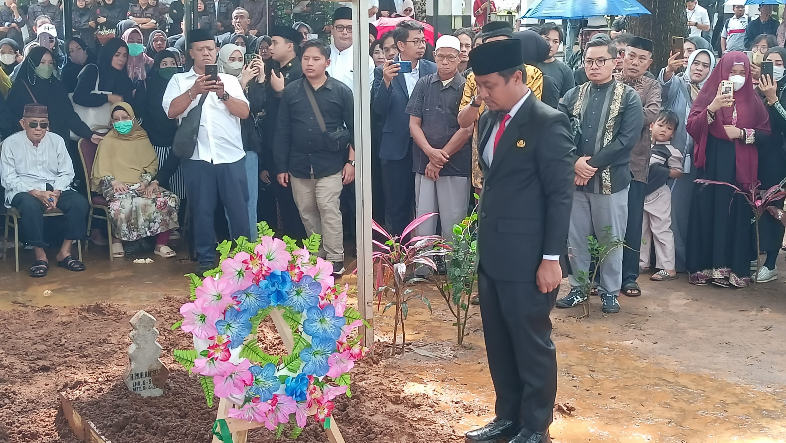  Duka Mendalam, Andi Sudirman Sulaiman Hantarkan Jenazah Rapsel Ali