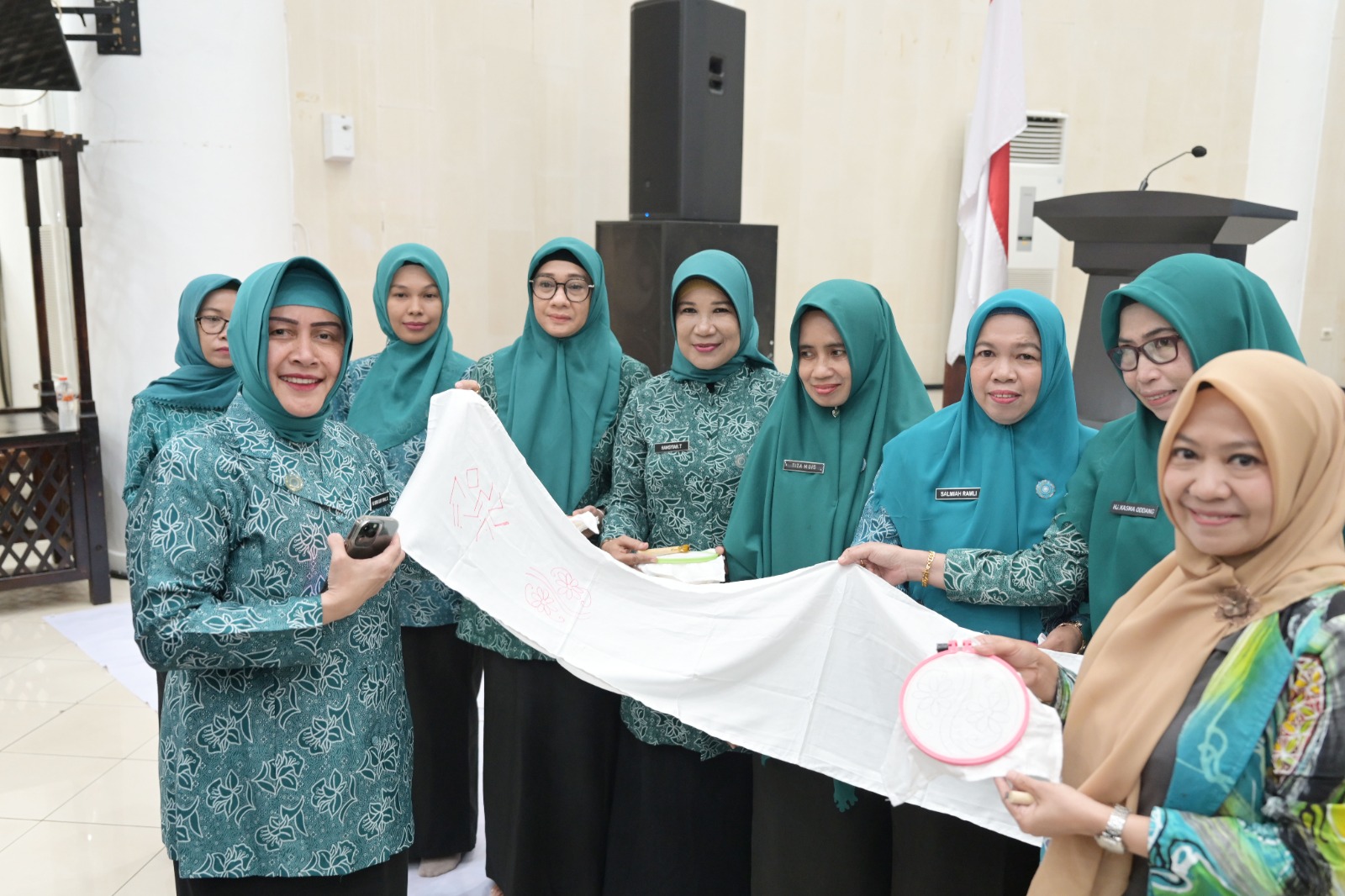  Buka Pelatihan Membatik, Indira Yusuf Ismail Harap Batik Lontara Mendunia