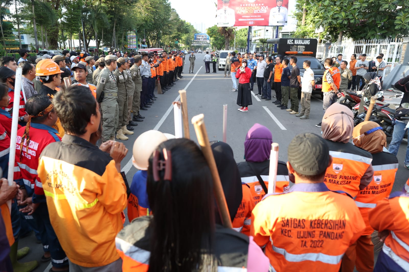  Sambut APEKSI XVI, Wakil Wali Kota Makassar Pimpin Giat Bersih