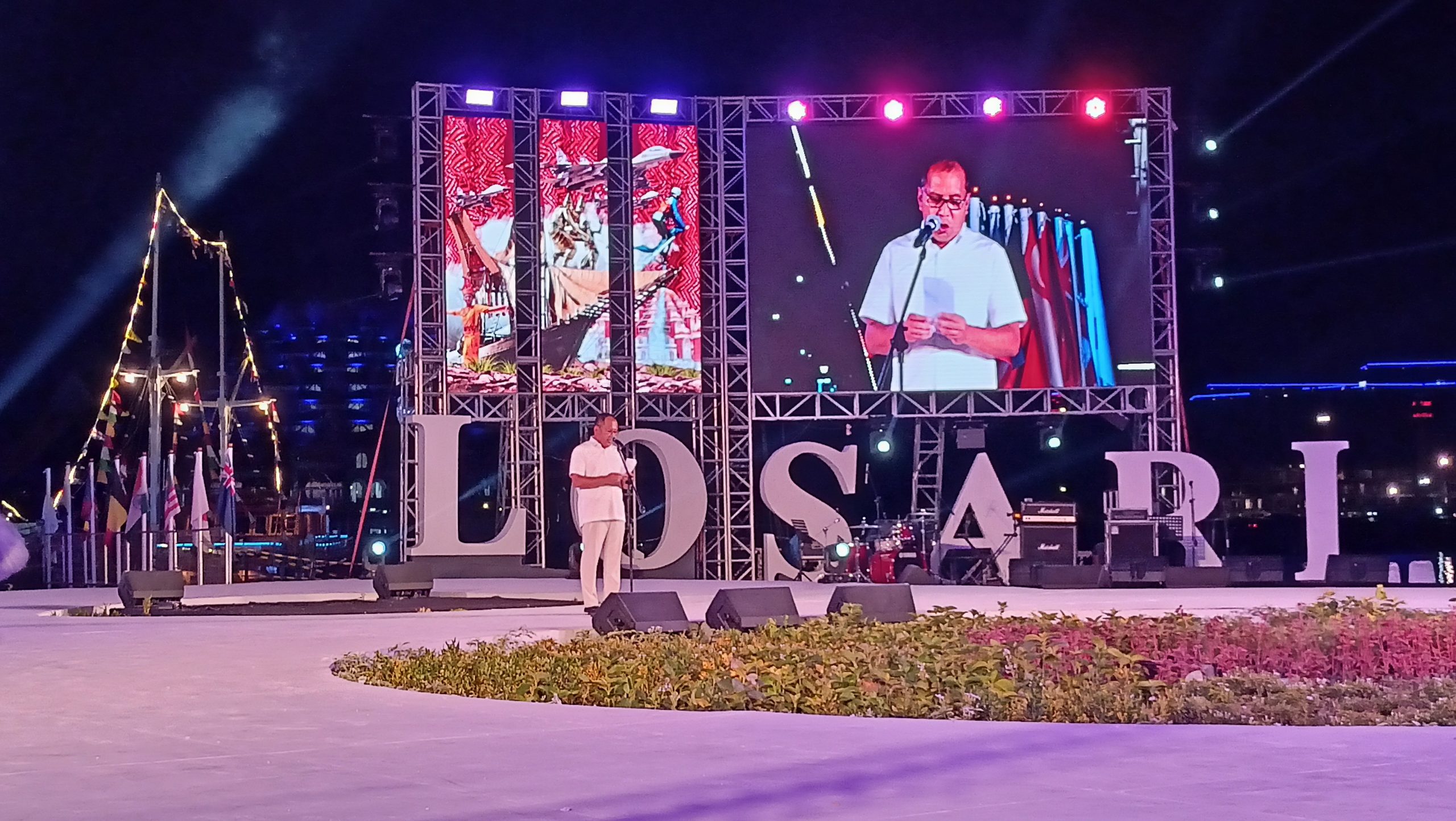  Turunnya Layar Kapal Phinisi, Iringi Penutupan Event F8