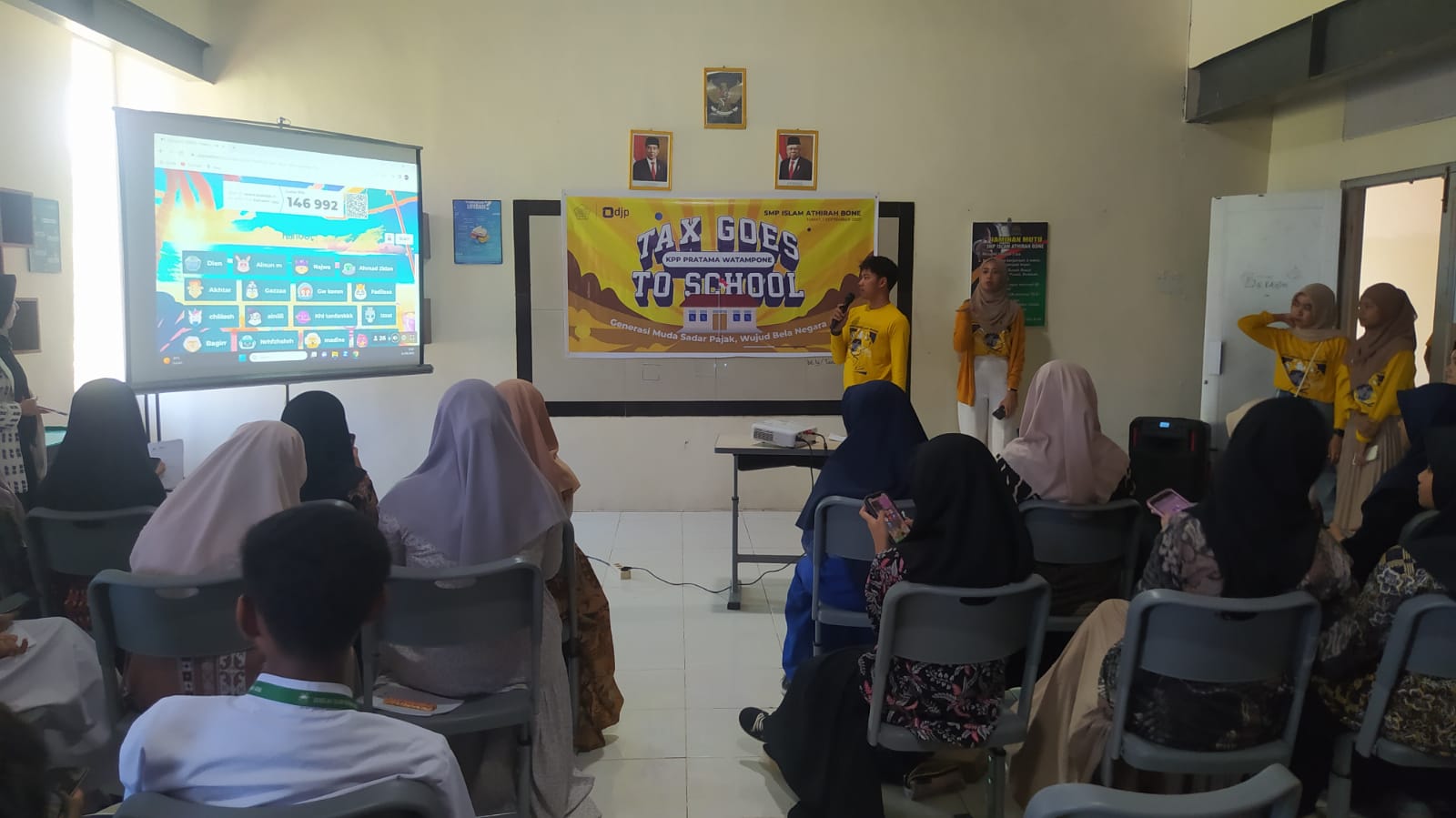  Kunjungi SMP Islam Athirah Bone, KPP Pajak Watampone Tebar Pemahaman Pajak dan APBN