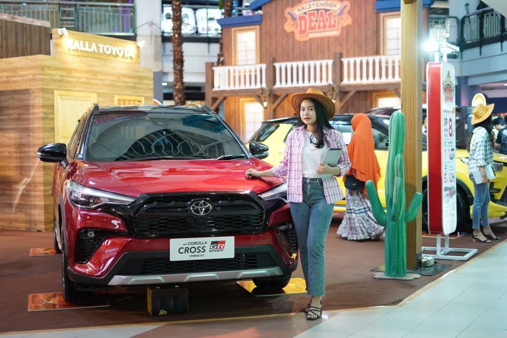 Kalla Toyota Pamerkan 20 Unit di Public Display Saletember