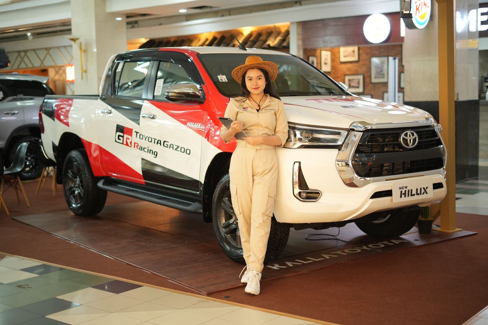  Toyota Hilux Primadona Kendaraan Komersial Yang Tangguh