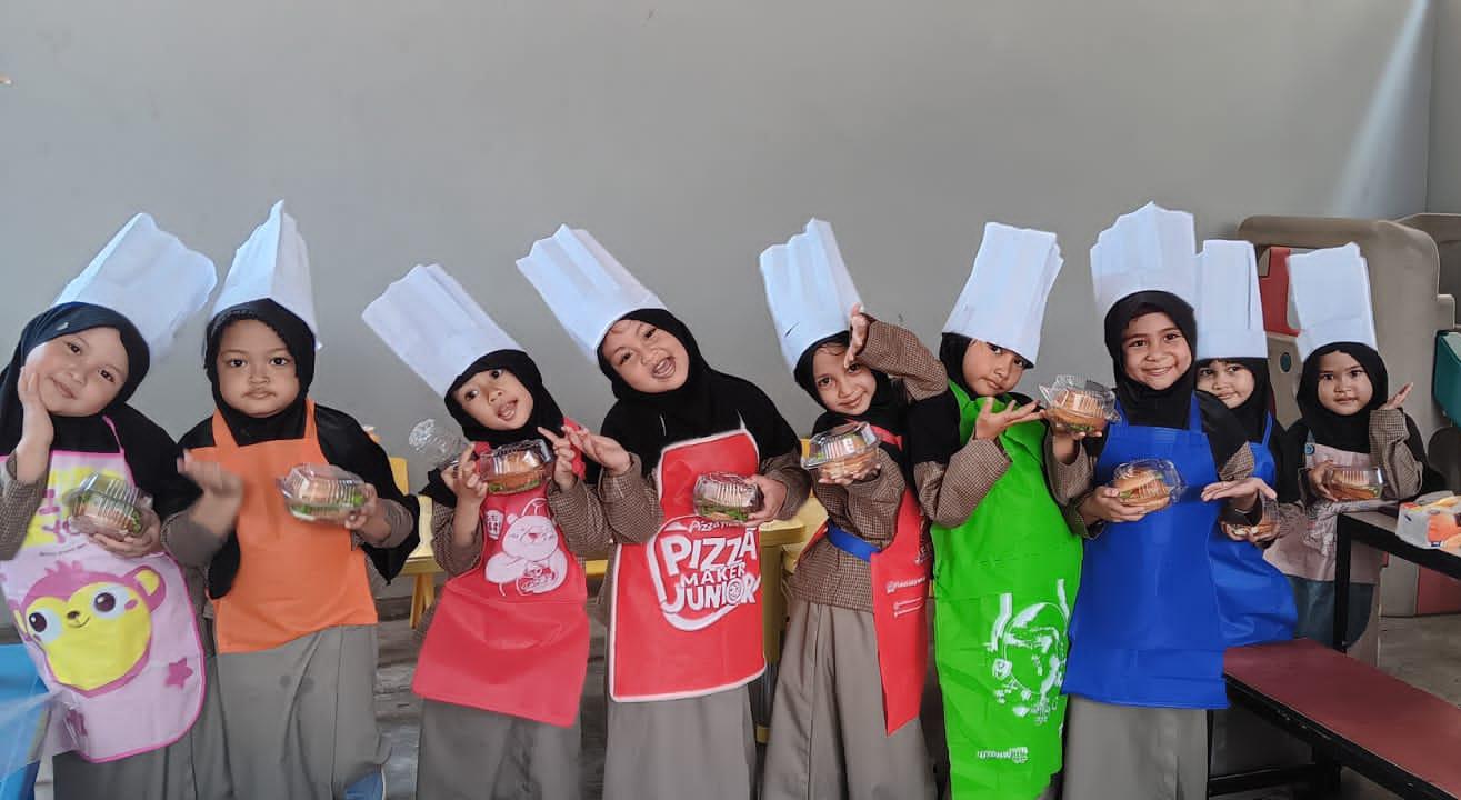  TK Islam Athirah Racing Centre Laksanakan Kegiatan Fun Cooking