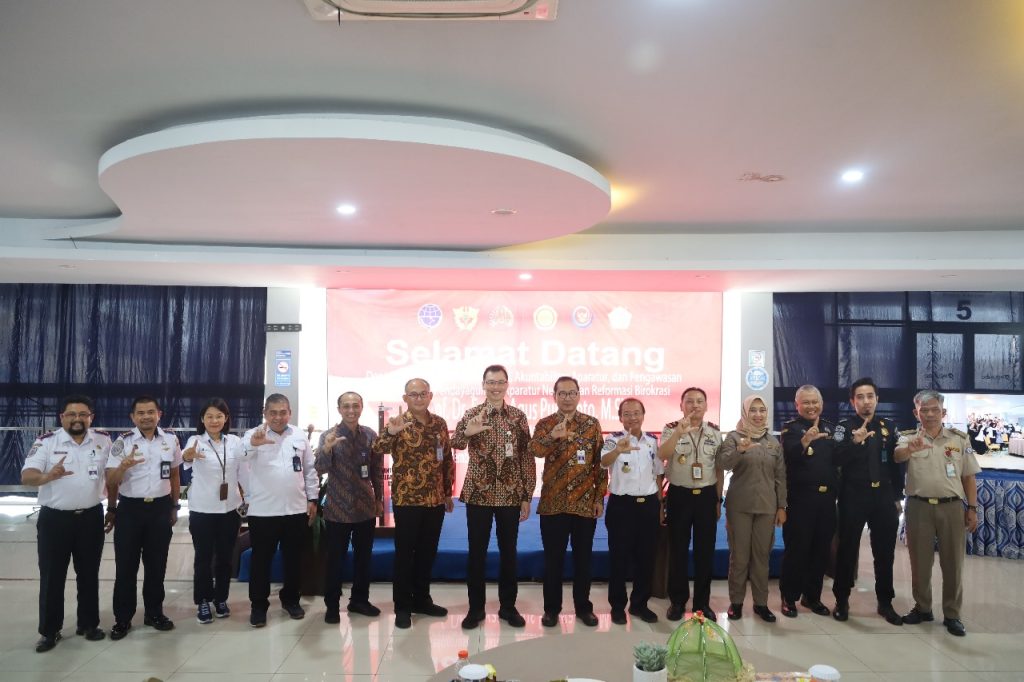 Kemenpan RB Apresiasi Kawasan Pelabuhan Makassar Masuk Zona Integritas