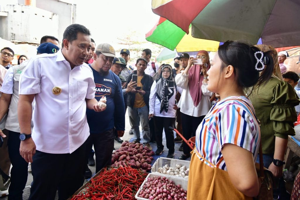 Pj Gubernur Bahtiar : Tim Infalsi Harus Bekerja Kendalikan Harga