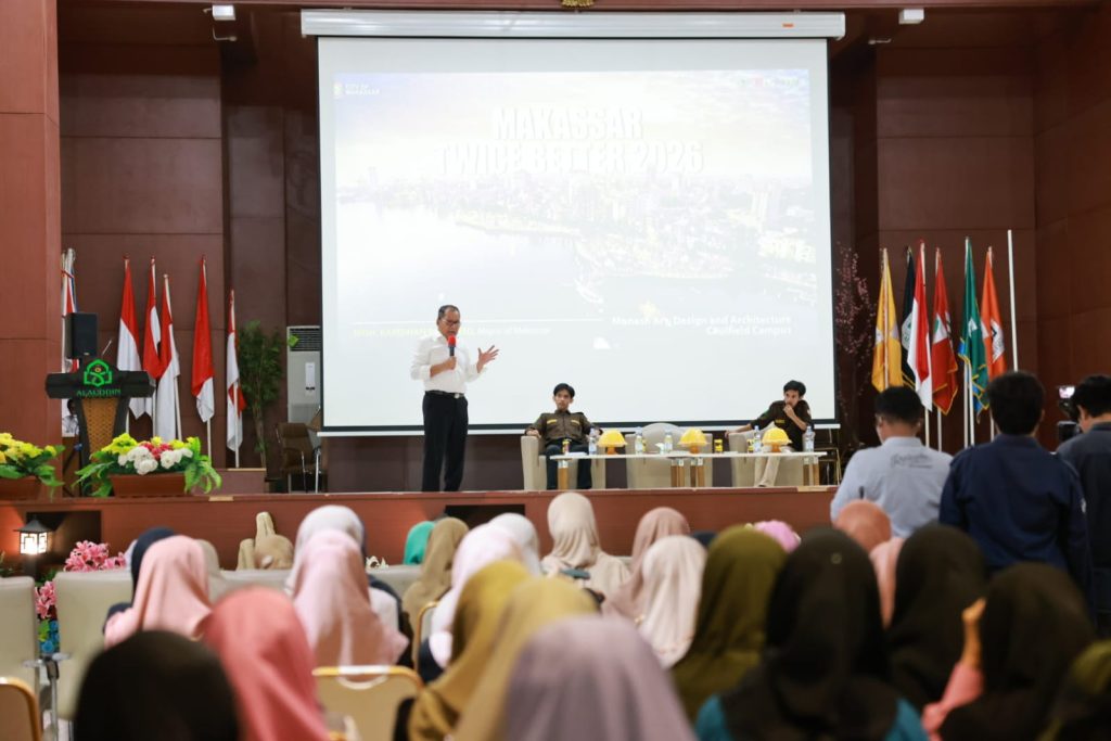 Wali Kota Makassar, Sharing Transformasi Kepimpinan Era 5.0 Bersama Ribuan Mahasiswa UIN