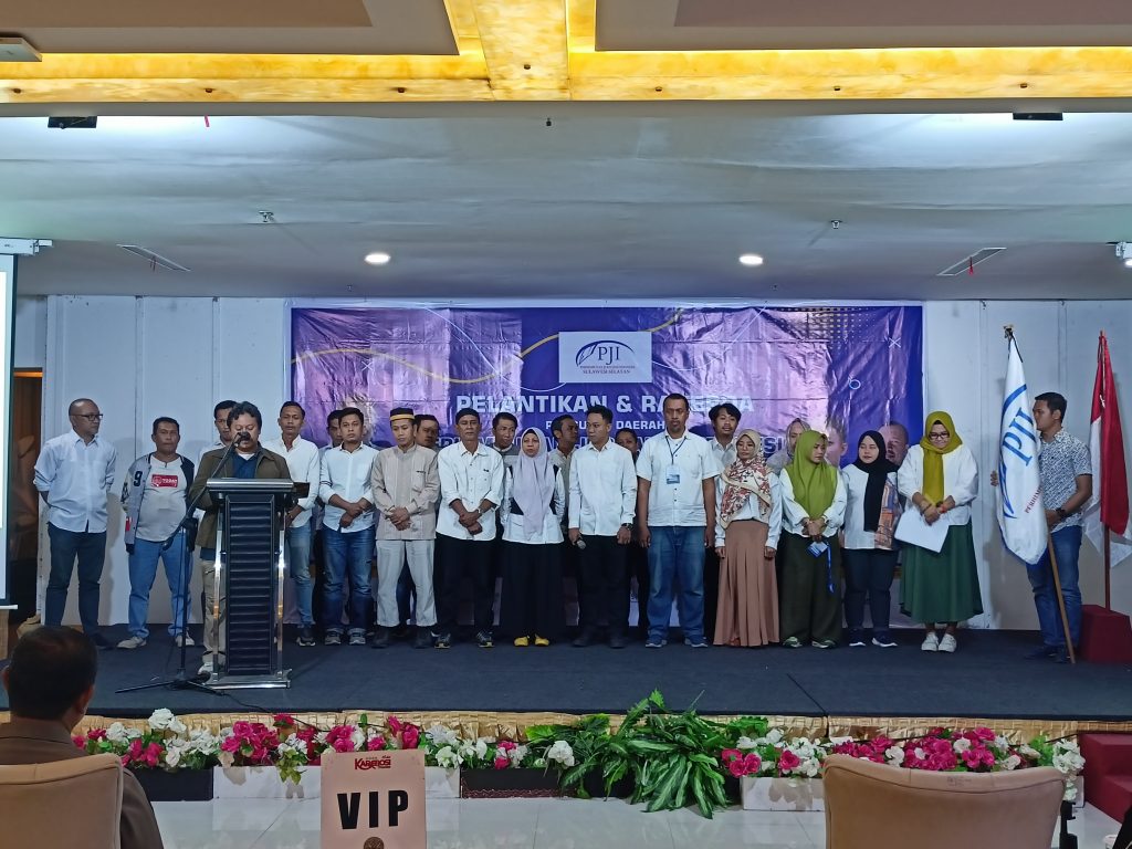 Ketua Umum PJI Lantik Pengurus Daerah Sulsel