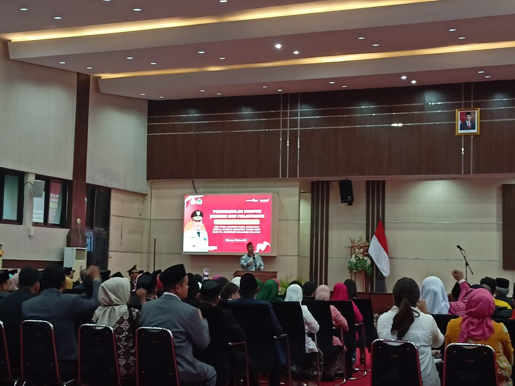 Dito Ariotedjo Hadiri Pelantikan Wabup Lutim Akbar Andi Leluasa Di Ruang Pola Kantor Gubernur