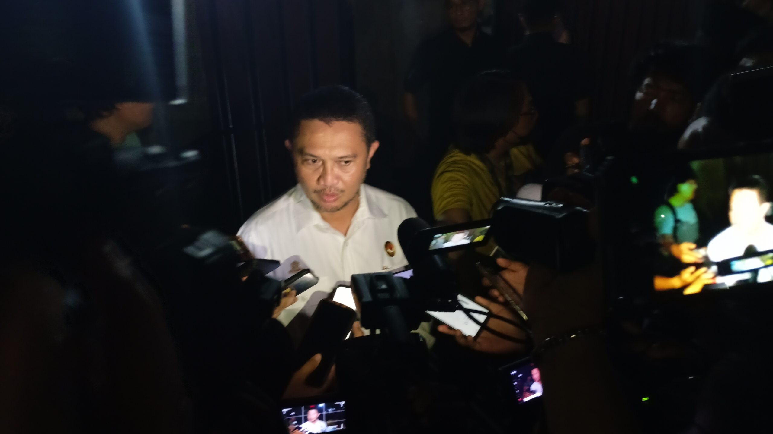  Kunjungi Ibu Yang Sedang Sakit, SYL Berada di Makassar