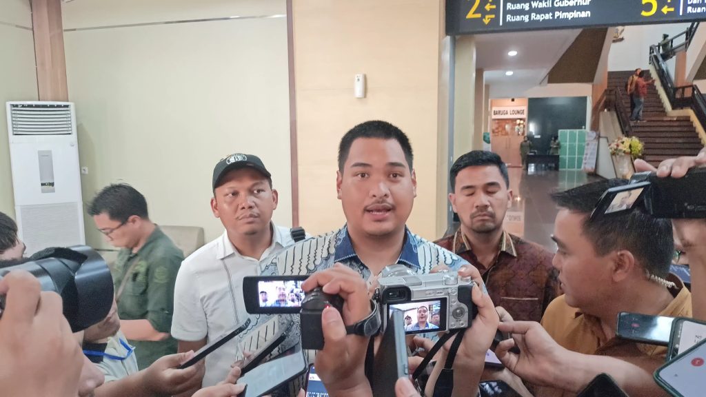 Menpora RI Janji Lanjutkan Bangun Stadion di Sulsel