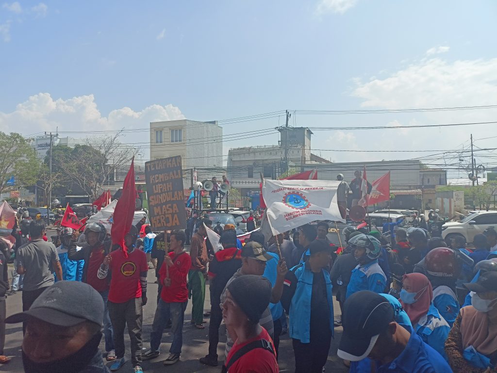 Usai Bertemu Massa Aksi Serikat Buruh, Pj Gubernur Tunda Penetapan UMP