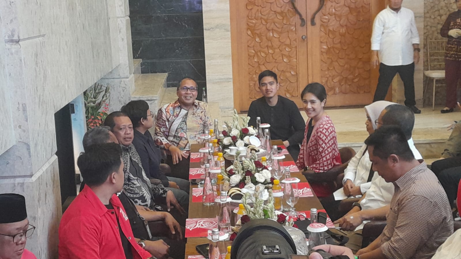  Danny Kenalkan Makassar Kota Makan Enak, Kaesang : Pak Wali Kota Sales Yang Baik