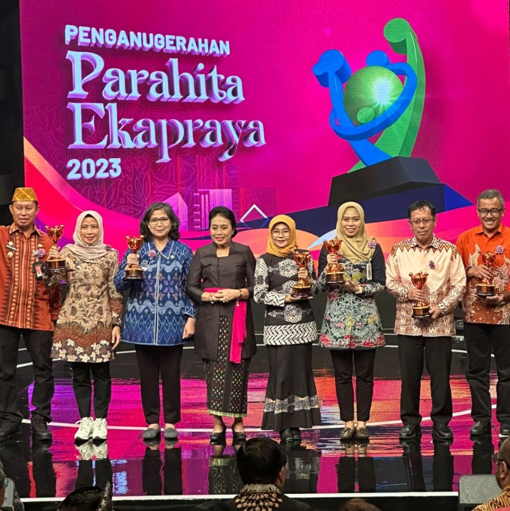 Kota Makassar Raih Anugerah Parahita Ekapraya 2023