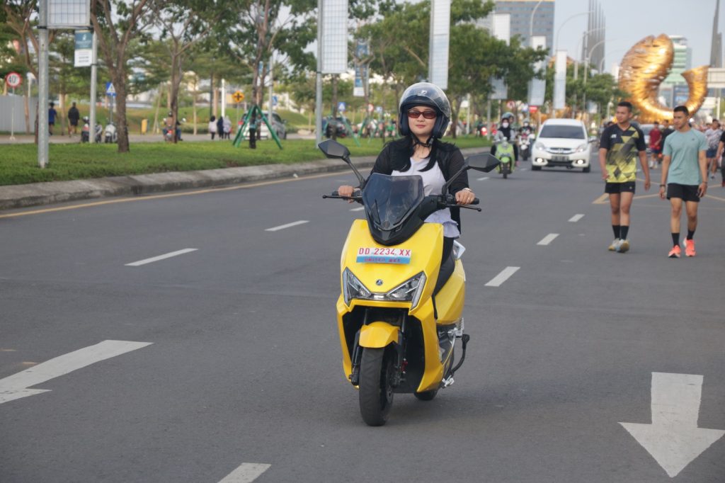 Pakai United E-Motor di Awal Tahun DP Rp1 Juta dan Gratis Sepeda