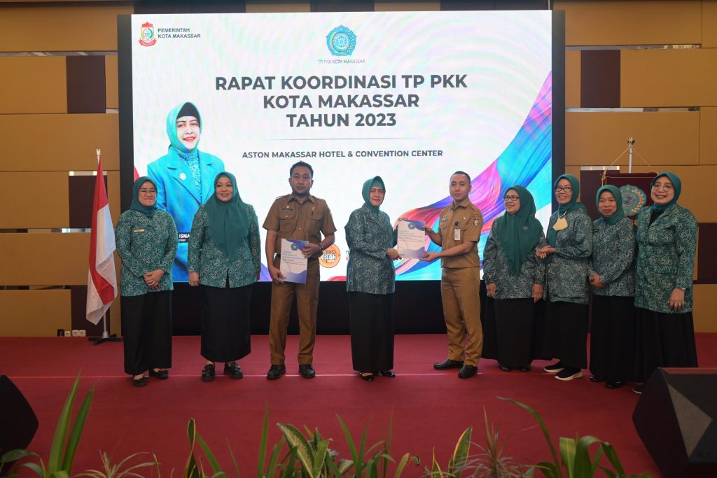 Transparan dan Akuntabel, Ketua TP PKK Makassar Serahkan LPJ Kegiatan Tahun 2023