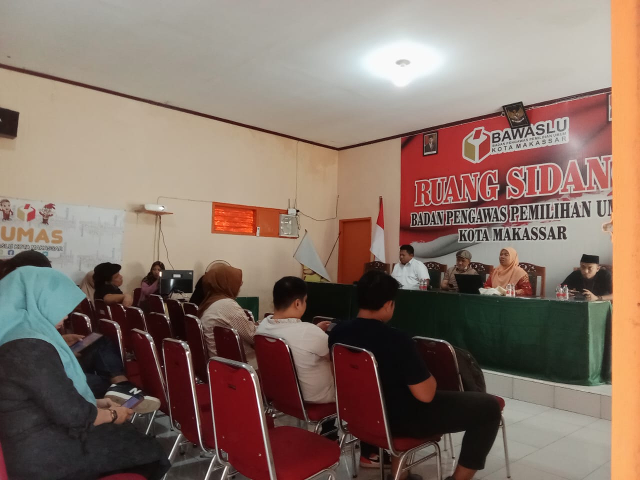 Bertahap : Bawaslu Makassar, Gelar Pelatihan Saksi
