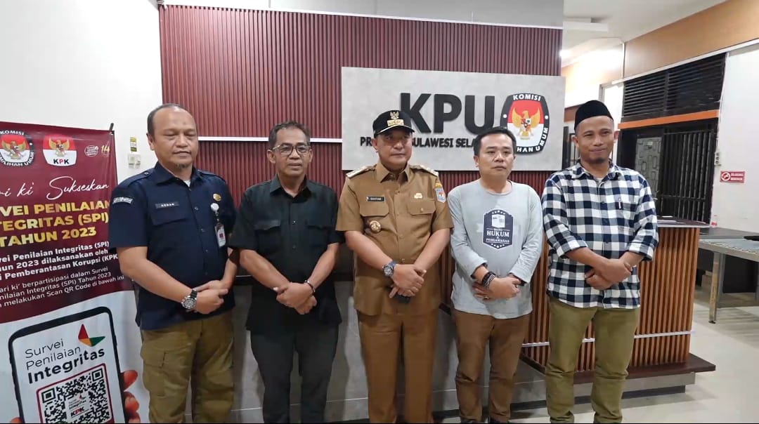  Jelang Pemungutan Suara, Pj Gubernur Bahtiar Terus Pantau Kesiapan Pemilu di Bawaslu dan KPU