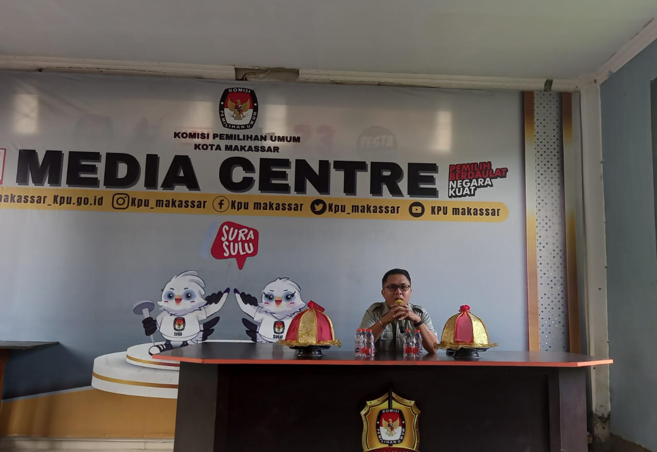 KPU Makassar Akui Keterlambatan Distribusi Logistik Ke TPS