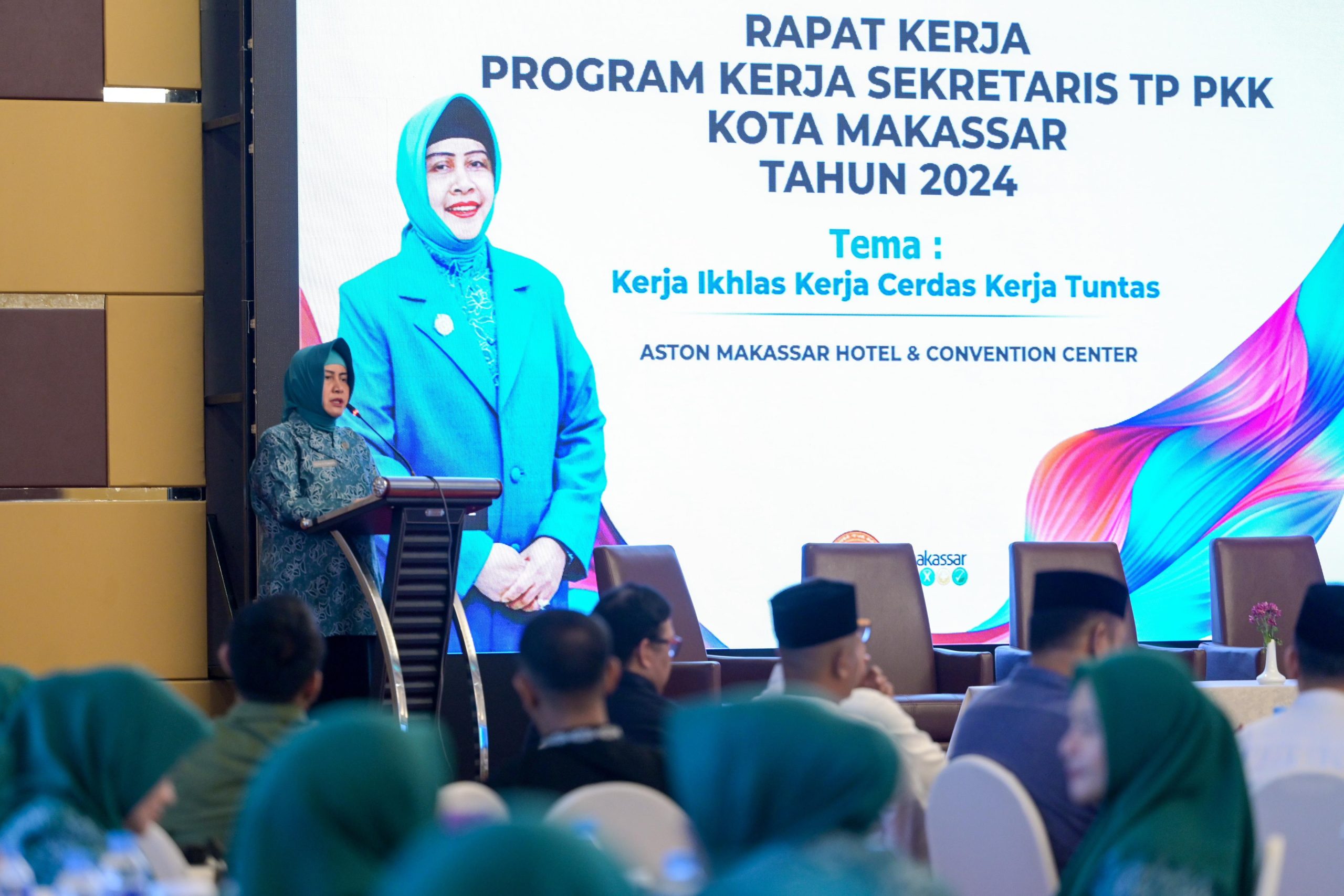  Indira Yusuf Ismail Tekankan Semangat Kerja Ikhlas Pada Rapat Kerja Strategis TP PKK Makassar Untuk Tahun 2024