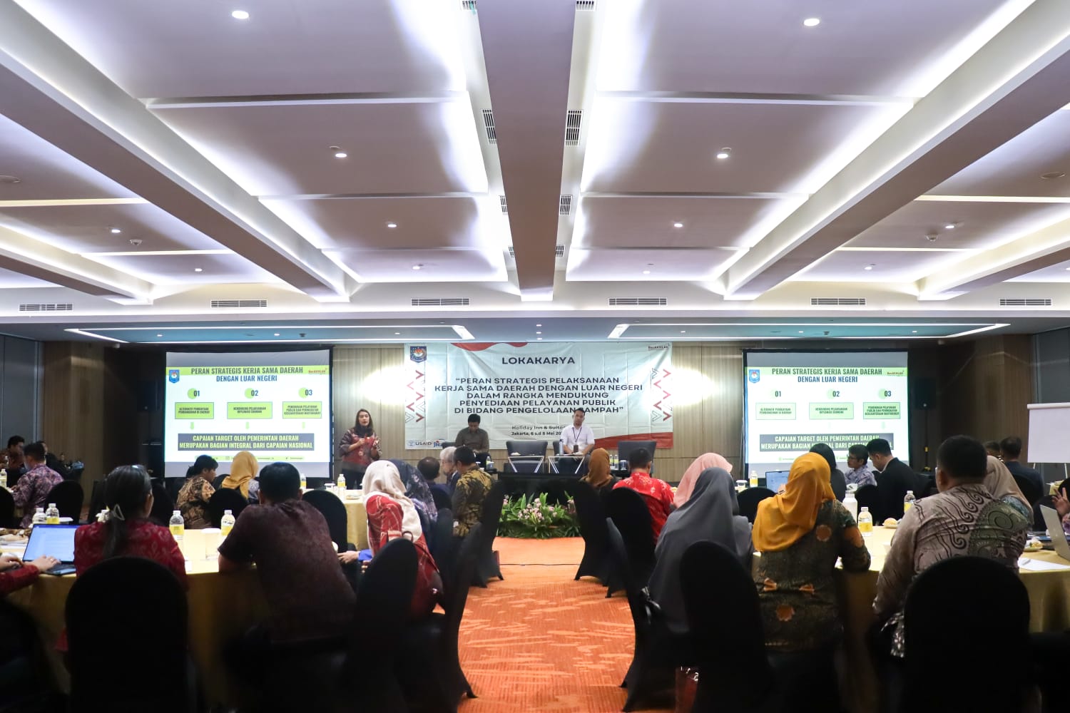  PJ Sekda Makassar Saksikan Pemaparan USAID Terkait Program CCBO Kerjasama Kota Makassar