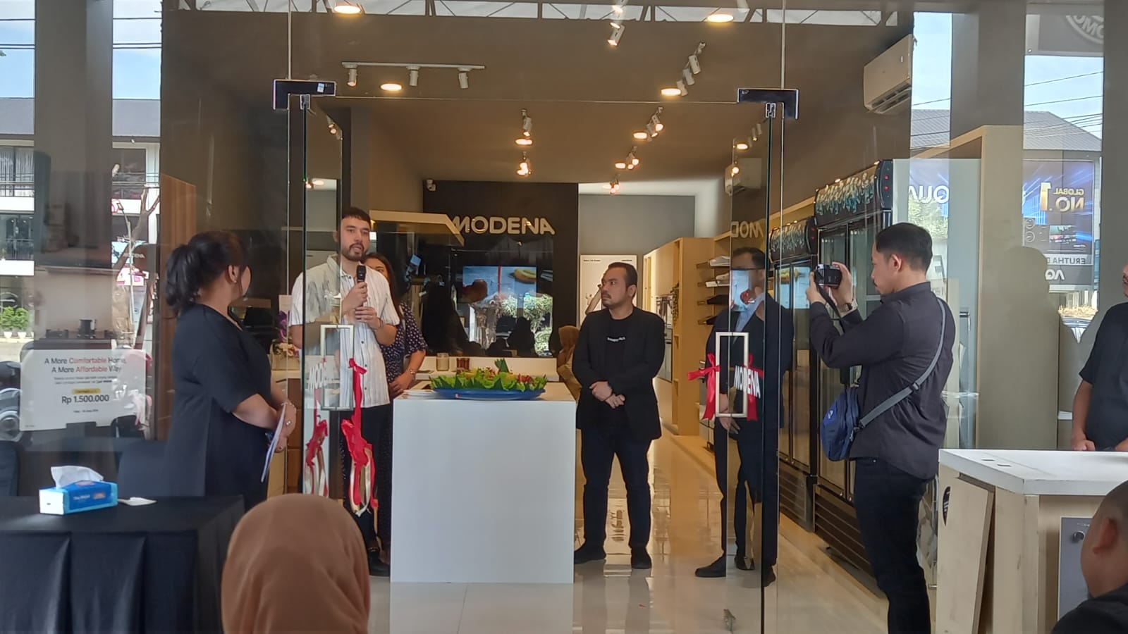  Home Experience Store Modena, Hadir di Rolling Hills Tanjung Bunga Makassar