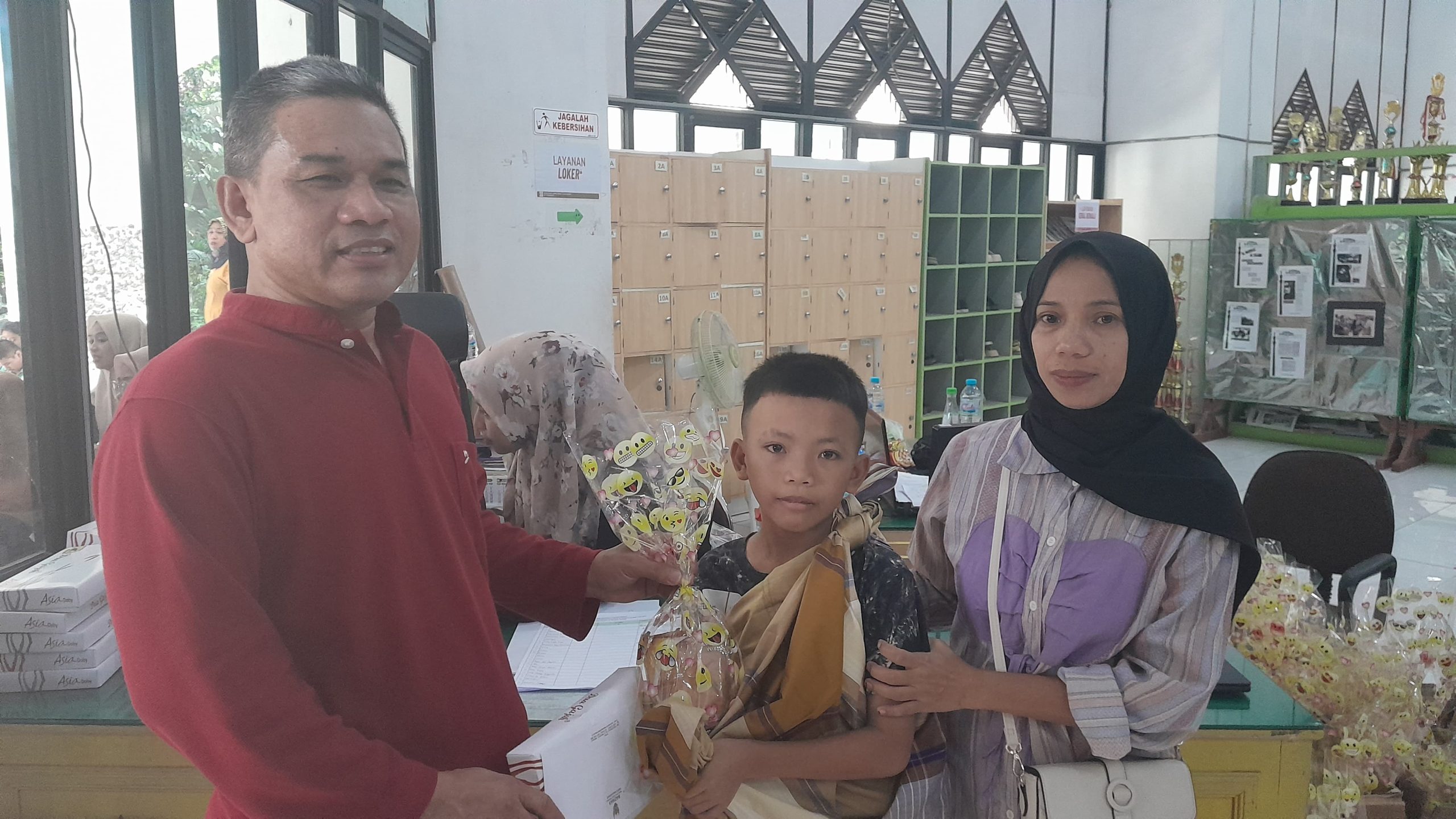  100 Anak Ikut Khitanan Massal di Masjid Al-Markaz Al-Islami&nbsp;