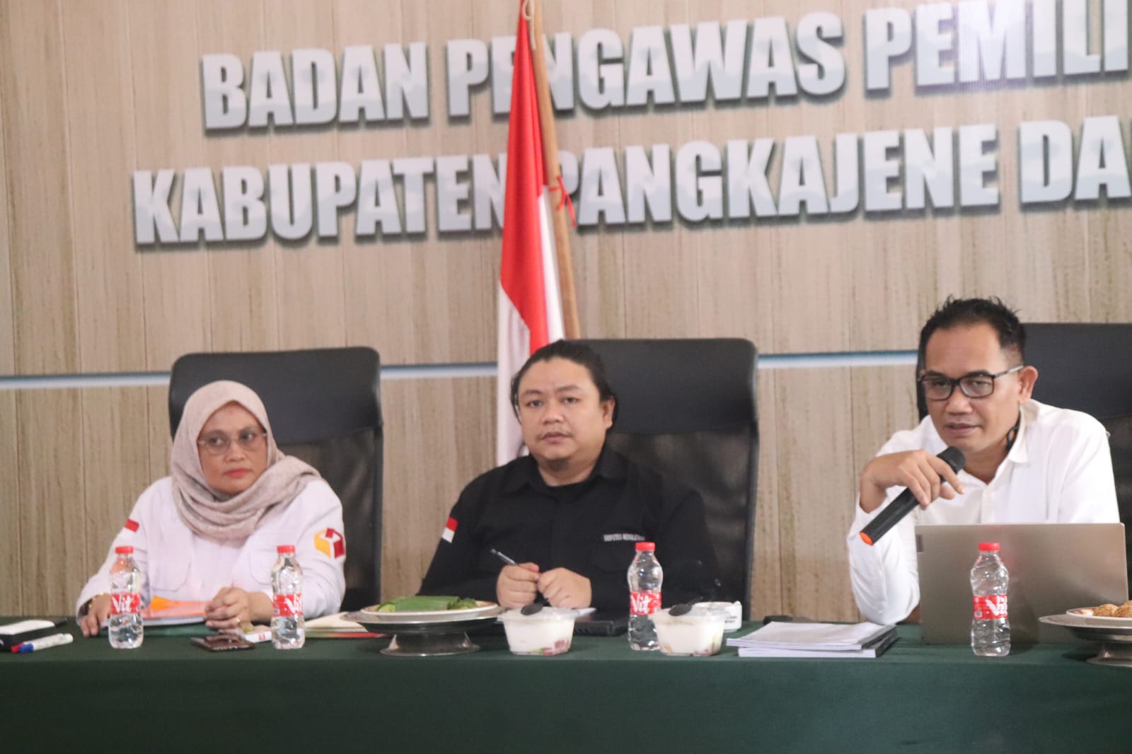  Adnan Jamal : Pantau Kesiapan Bawaslu Pangkep Dalam Tahapan Pencalonan