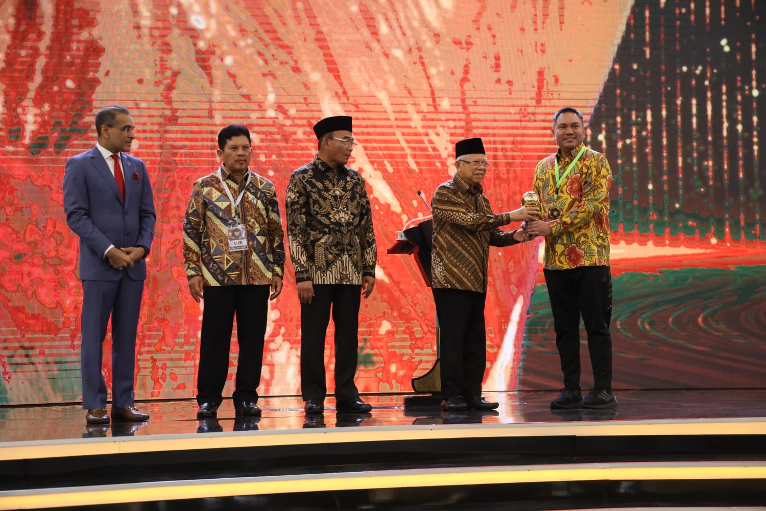  Capai Cakupan 100 Persen, BPJS Wilayah IX Raih UHC Awards