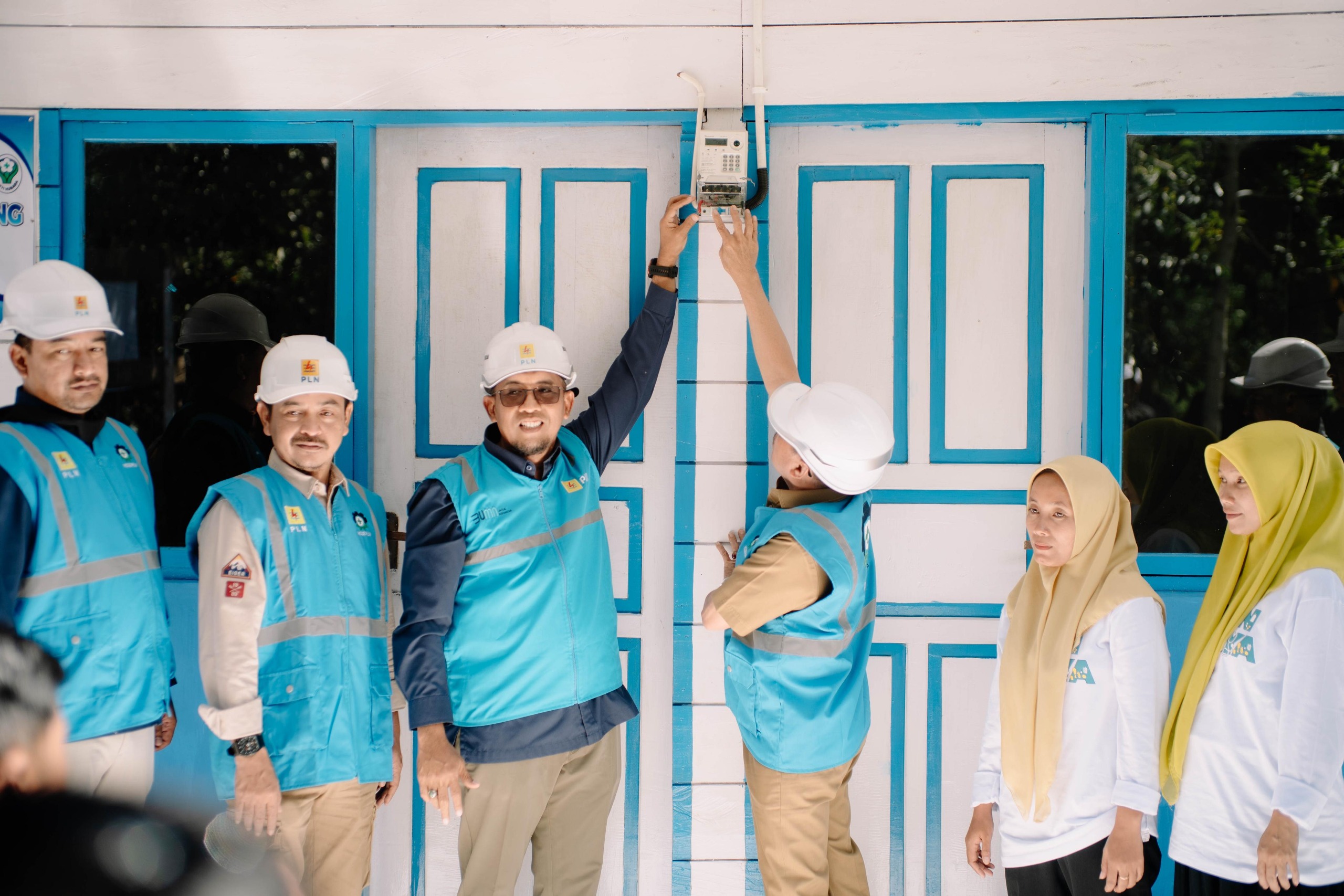 PLN, Wujudkan 24 Jam Listrik di 34 Dusun di Sulbar