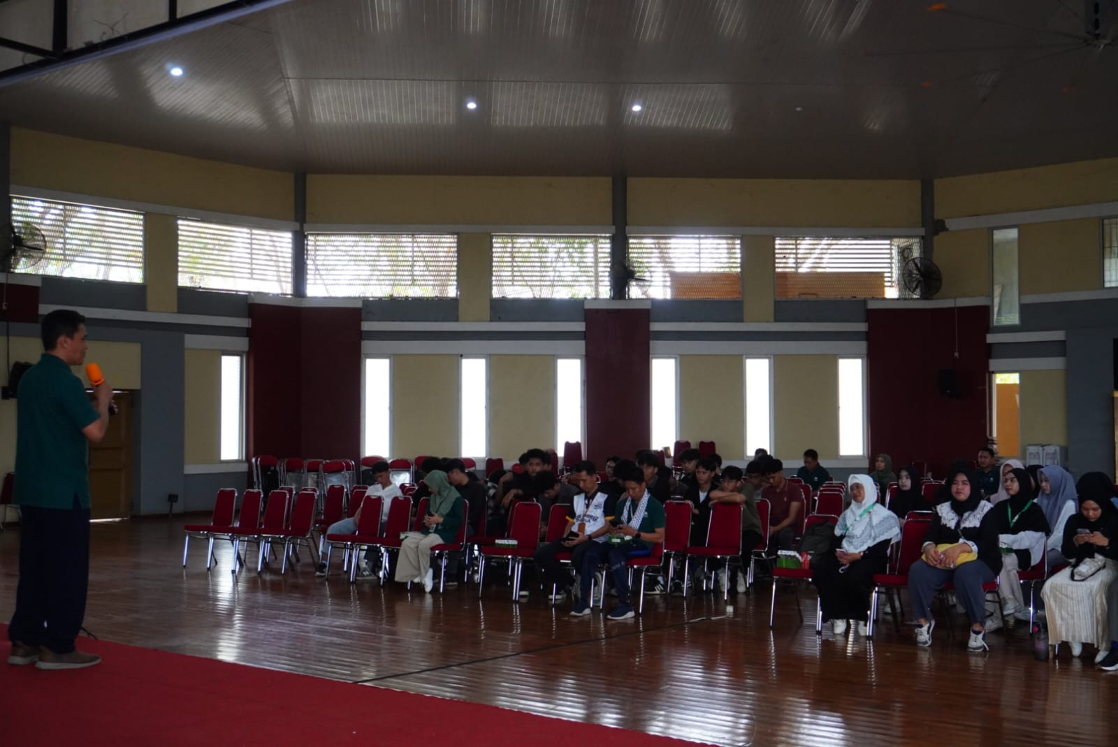 Puluhan Siswa Athirah Bukit Baruga Asah Keterampilan di Dunia Kerja