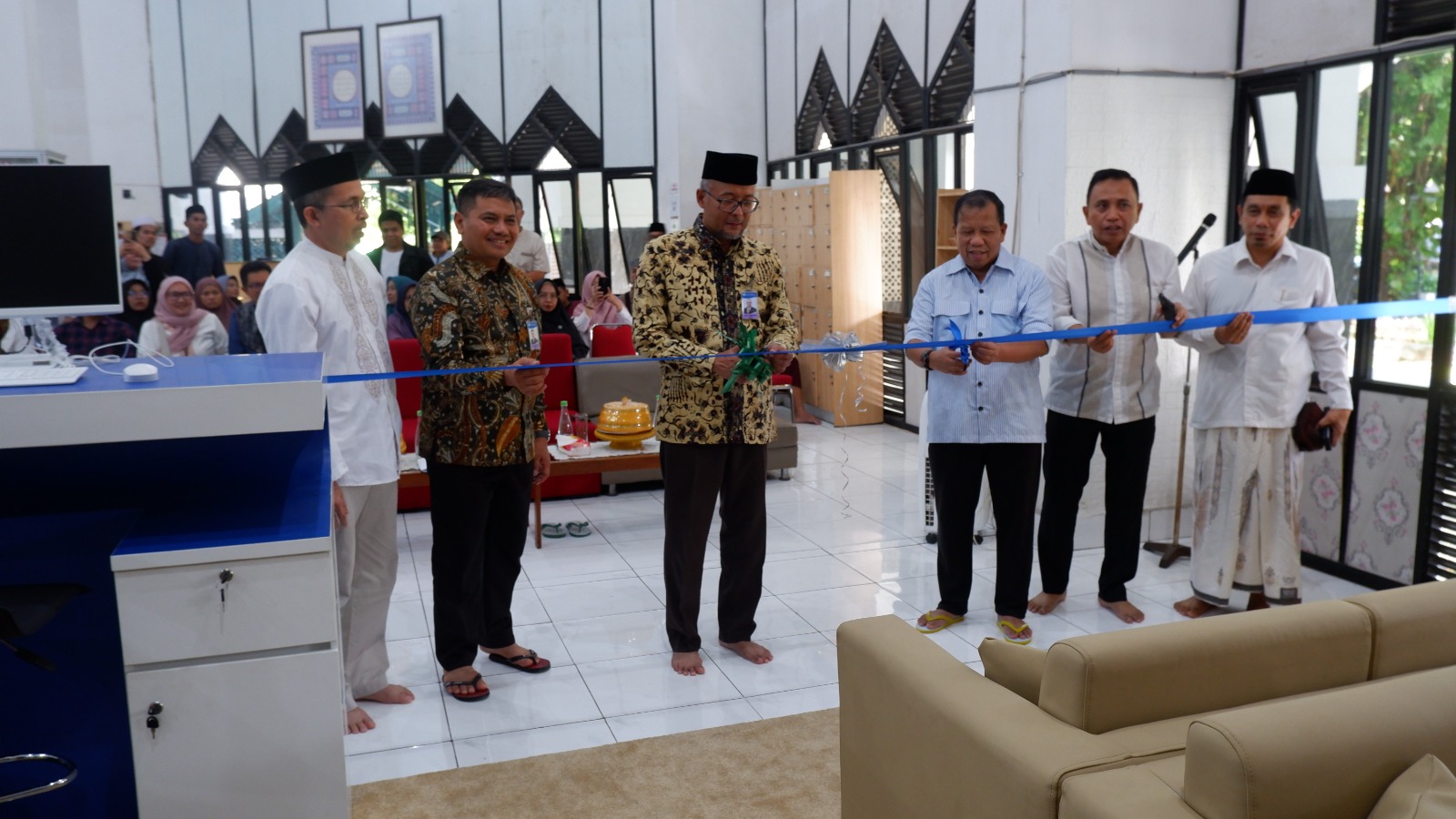  BI Corner Cerdaskan Jemaah Masjid Al Markaz Al Islami Lewat Ekonomi dan Keuangan