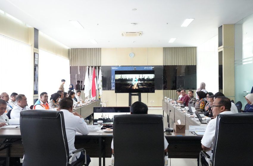  Wamenhub Suntana Tinjau Makassar New Port, Dorong Penguatan Konektivitas Maritim Nasional