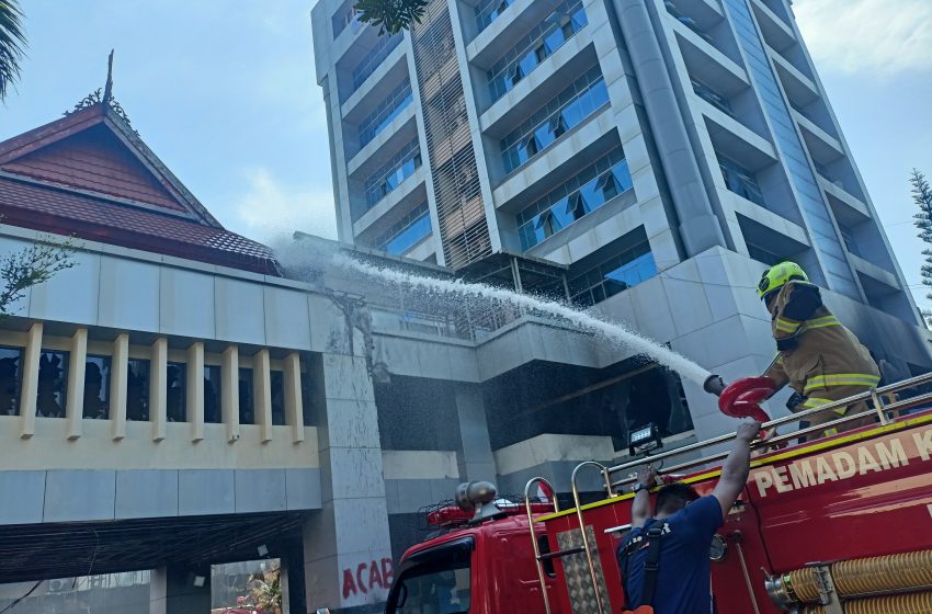  Kantor DPRD Sulsel Hangus Terbakar: Sufriadi Imbau Masyarakat dan Mahasiswa Tahan Diri Untuk Tidak Anarkis