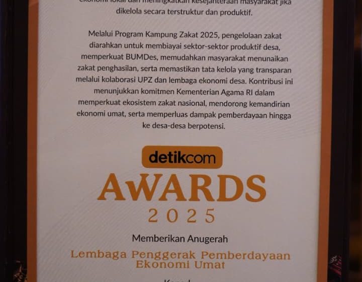  Menag Nasaruddin Umar Terima Penghargaan Tokoh Kerukunan Nasional 2025