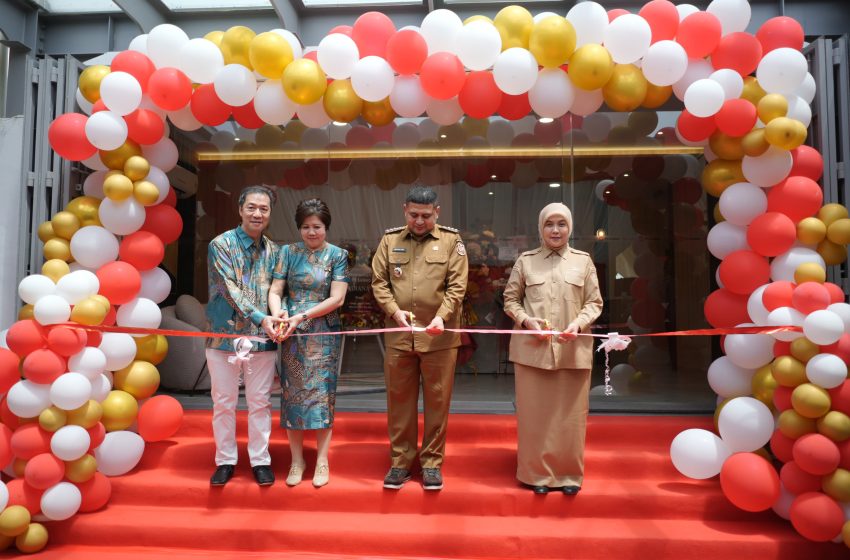  Pertama di Makassar dan di Sulawesi Selatan Pabrik Kaca  PT Sanno Abadi Cemerlang