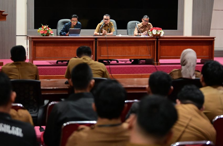  Perkuat Sinergi Media dan OPD, Plt Kadis Diskominfo-SF Pimpinan Rapat Beri Arahan 