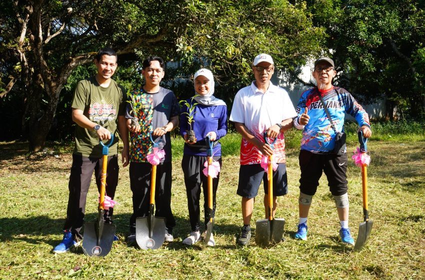  Jalan Sehat hingga Tanam Pohon, KALLA Kick Off Komunitas Teman Jalan Insan Kalla
