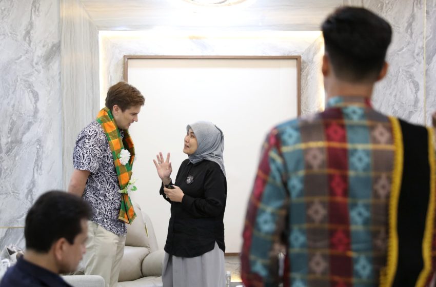  WAKIL WALI KOTA MAKASSAR Jamu DELEGASI PAKISTAN, FIJI, DAN AUSTRALIA 