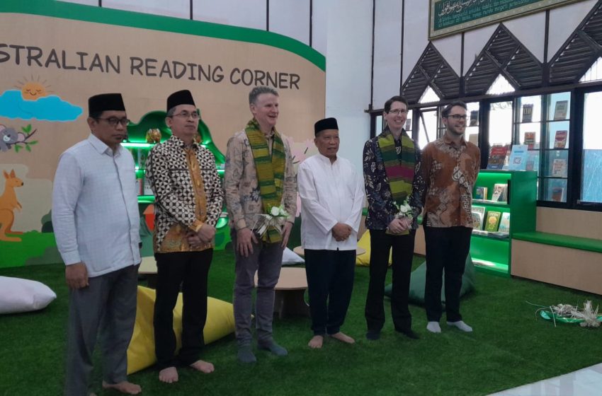  Masjid Al-Markaz Resmi Punya Australian Reading Corner, Dorong Budaya Baca Pelajar Makassar