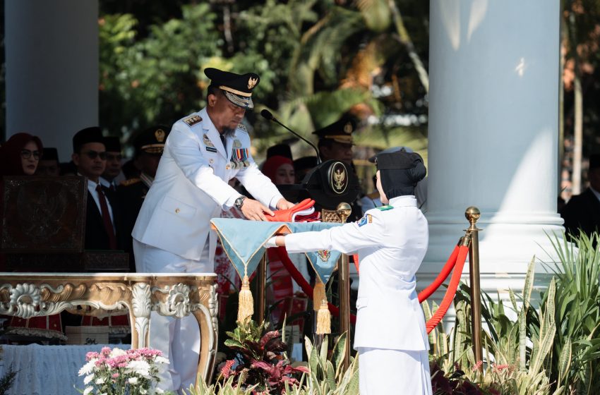  Gubernur Andi Sudirman Pimpin Detik-detik Pengibaran Merah Putih HUT ke-81 RI Tingkat Provinsi