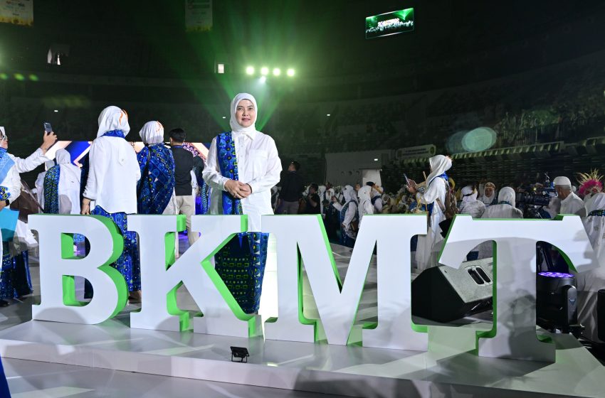  Aliyah Mustika Ilham Hadiri Milad ke-45 BKMT di Jakarta